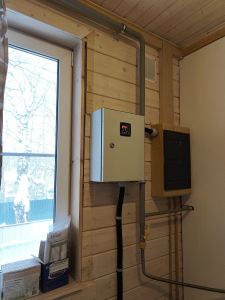 Металлический бокс IP54 для автозапуска